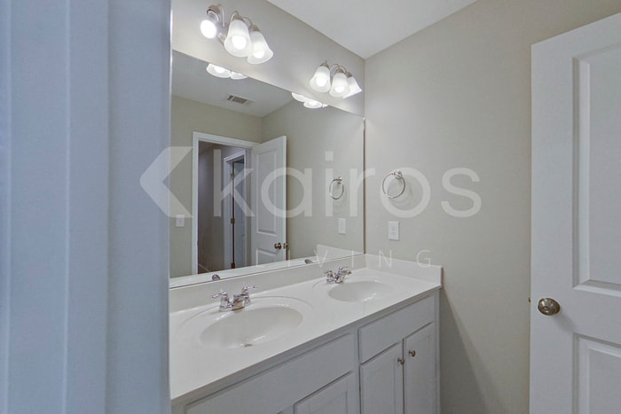 Building Photo - 147 Williams Ln