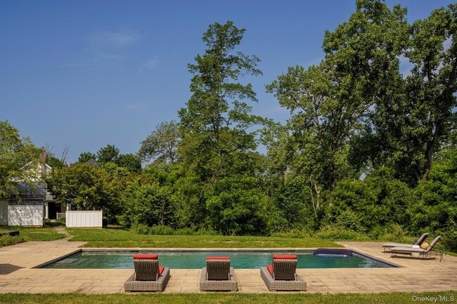 Building Photo - 243 Morton Rd