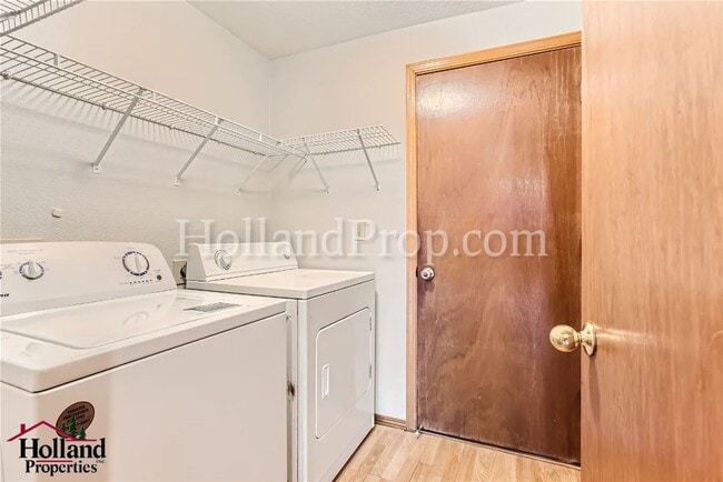 Building Photo - Gorgeous & Spacious Home 4 beds 3 bath!!!