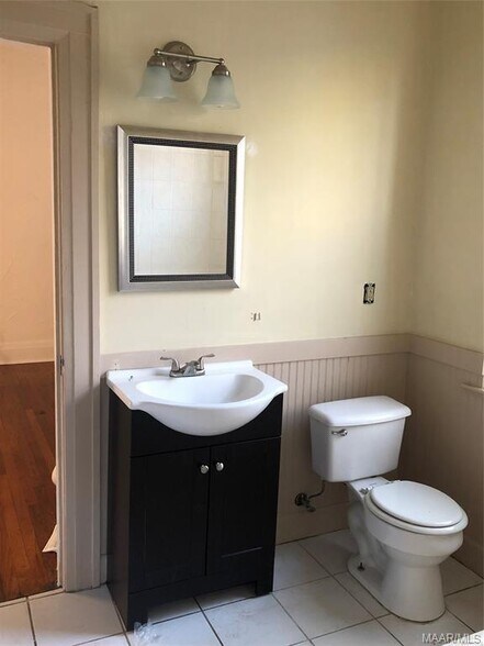 Building Photo - 1301 S Perry St