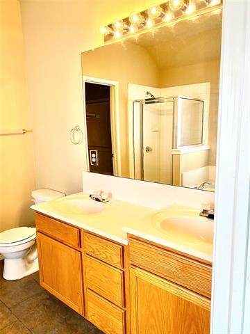 Building Photo - 1410 Deville Cir