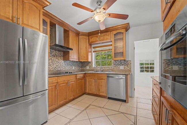 Building Photo - 7601 SW 59th Ct