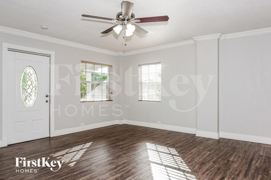 Building Photo - 1579 NE 182nd St