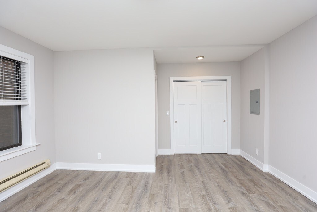 Building Photo - 4551 N Damen Ave