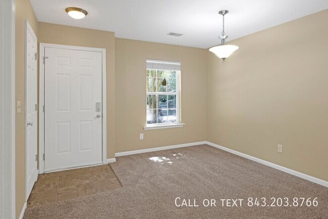 Building Photo - 7885 Park Gate Dr