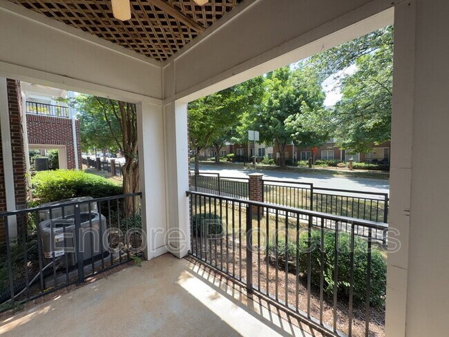 Building Photo - 800 W Savannah Rdg Rd