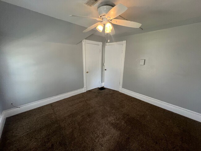 Building Photo - 2904 Q St