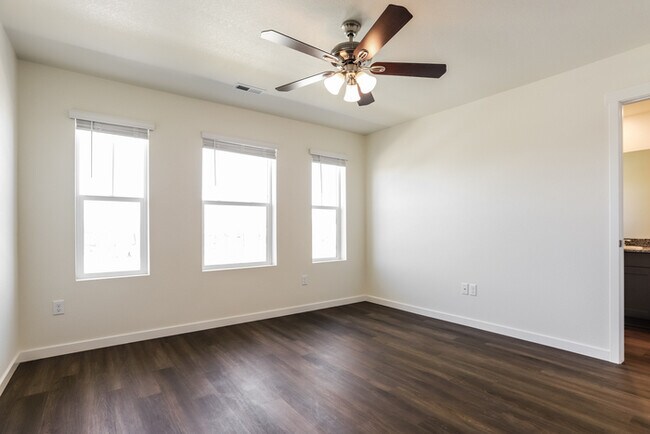 Building Photo - 13451 Oneida Ln