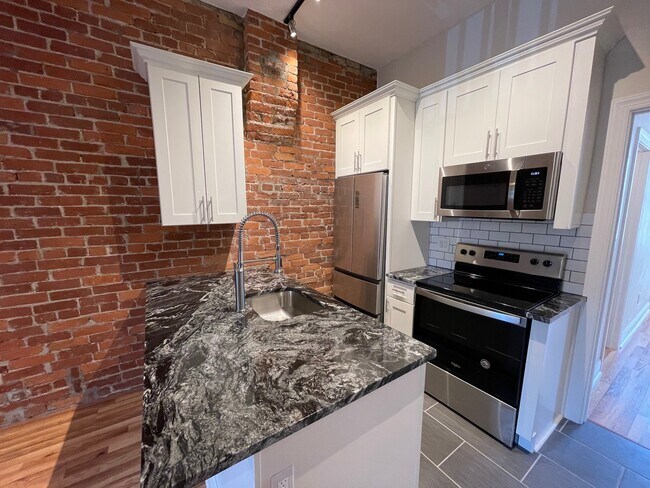Interior Photo - Liberty 4028