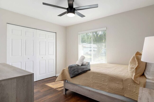 Building Photo - 1941 Tidewater Ct