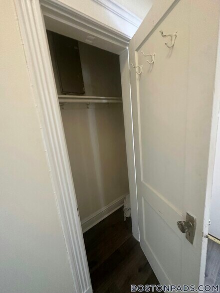 Building Photo - 1148 Commonwealth Ave