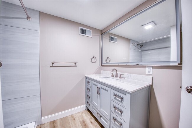 Building Photo - 2158 Reis Run Rd