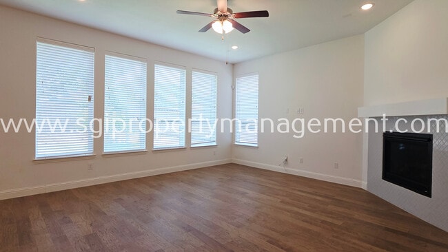 Building Photo - 7703 Coronado Dr