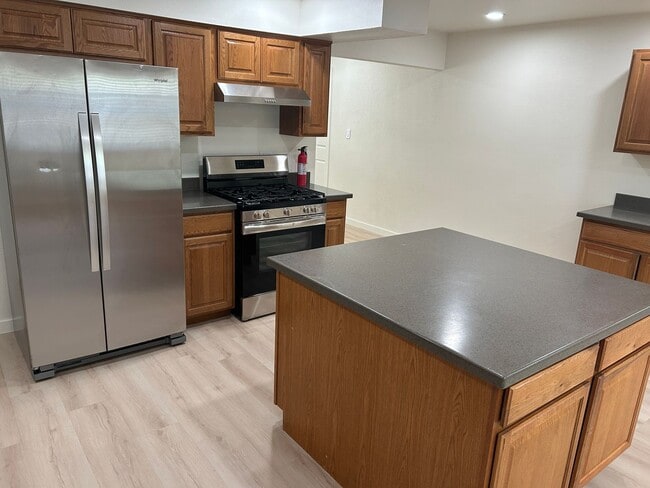Building Photo - Move in Special!!  $500 off your first month for a lease signed by August 15, 2026 !!!Single leve...