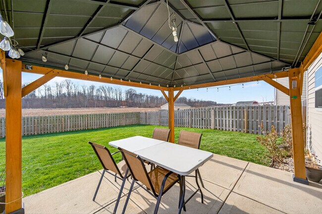 Building Photo - 1961 Creek Bank Dr