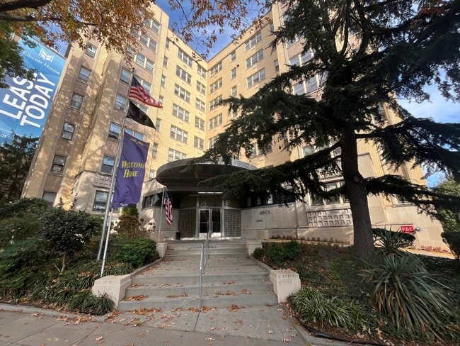 Front Entrance - 4801 Connecticut Avenue Apartments