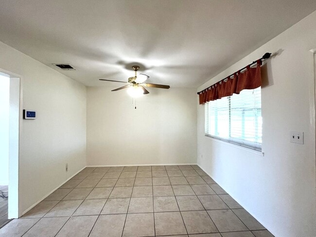 Building Photo - 3 bed, 2 bath in Ontario, CA!