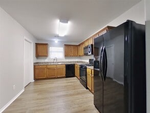 Building Photo - 814 Lightningbug Ln