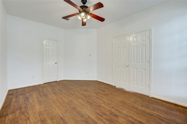 Building Photo - 16464 Beewood Glen Dr