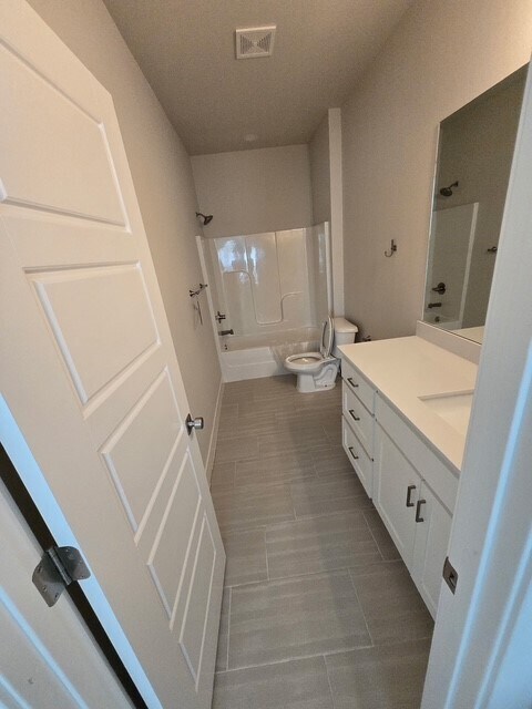 Building Photo - 6203 SW Luster Rd