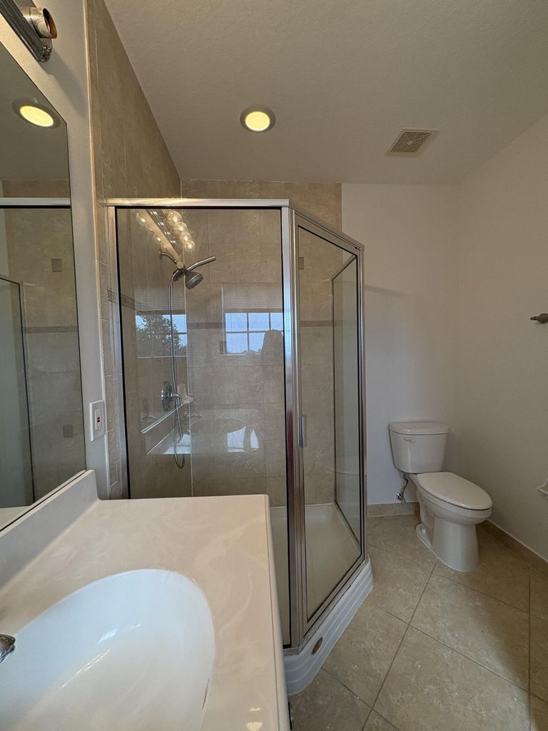 Building Photo - 129 E Bay Cedar Cir