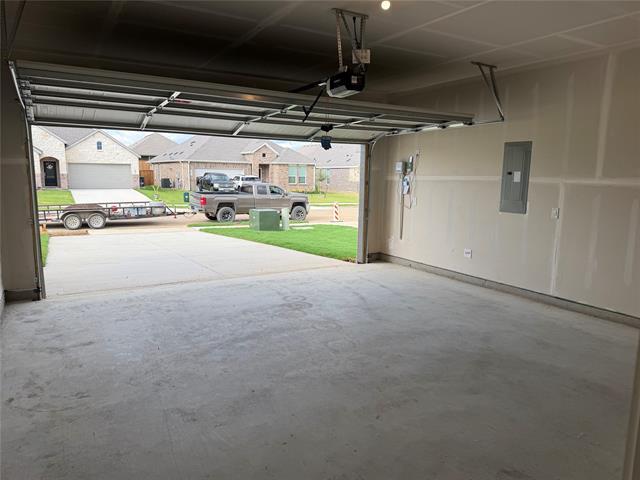 Building Photo - 604 Arabian Ln