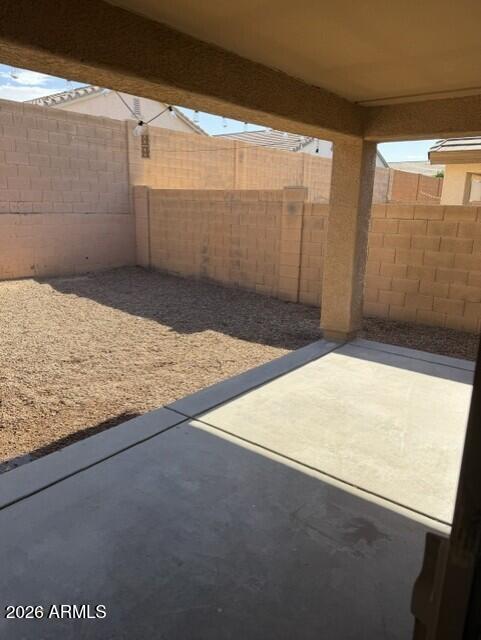 Building Photo - 887 W Desert Hills Dr