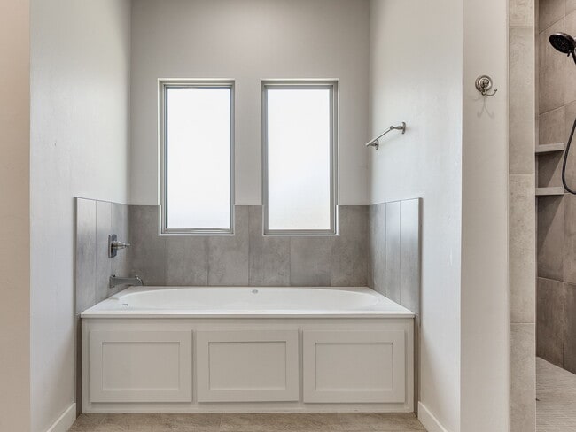 Building Photo - 1463 Hickory Trl