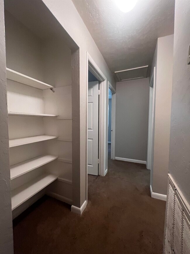 Building Photo - 3515 Falcon Dr