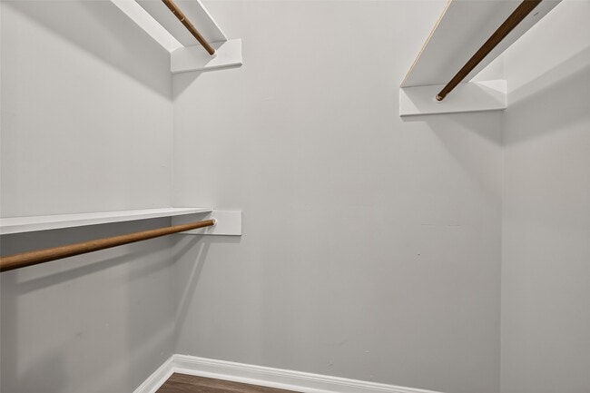 Building Photo - 11710 N Petersham Dr