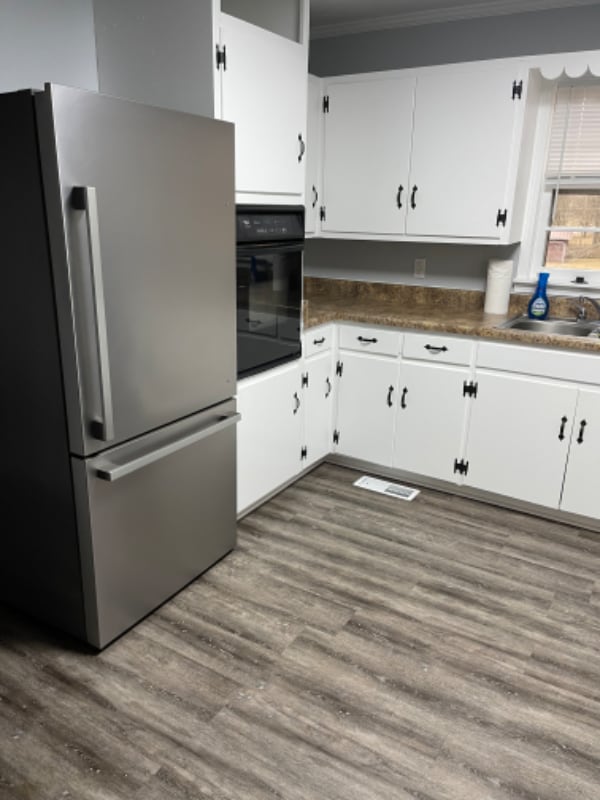 Building Photo - 2040 Alpine Dr