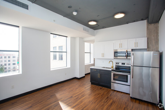 Interior Photo - The Standard Downtown Lofts