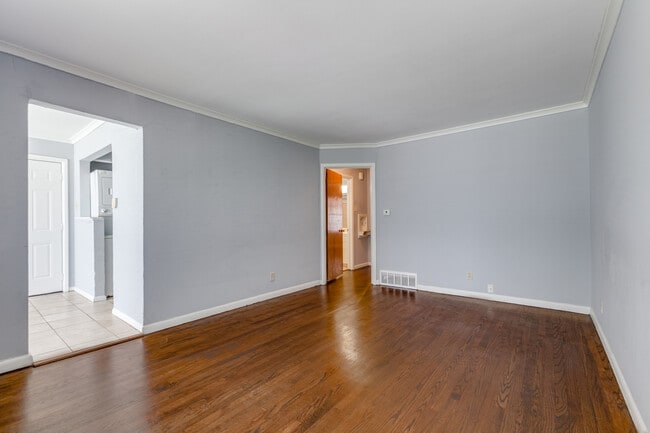 Building Photo - 6517 E Mockingbird Ln