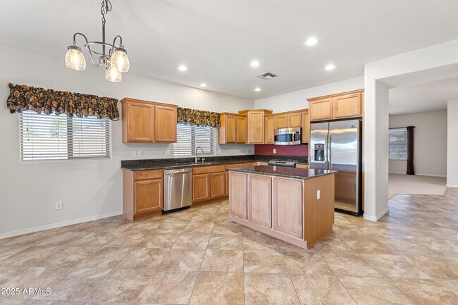 Building Photo - 10831 E Sylvan Ave