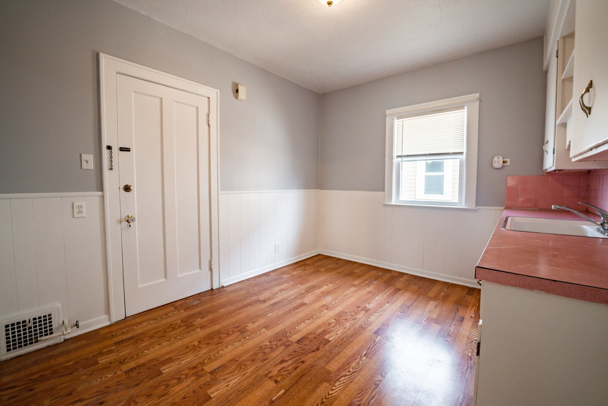 Building Photo - 2085 Marlowe Ave