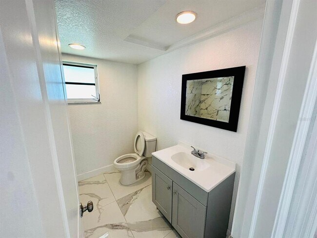 Building Photo - 25892 Aysen Dr