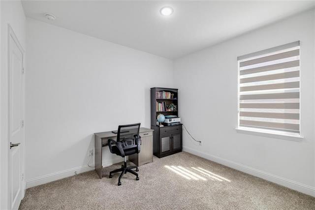 Building Photo - 1921 Bristol St