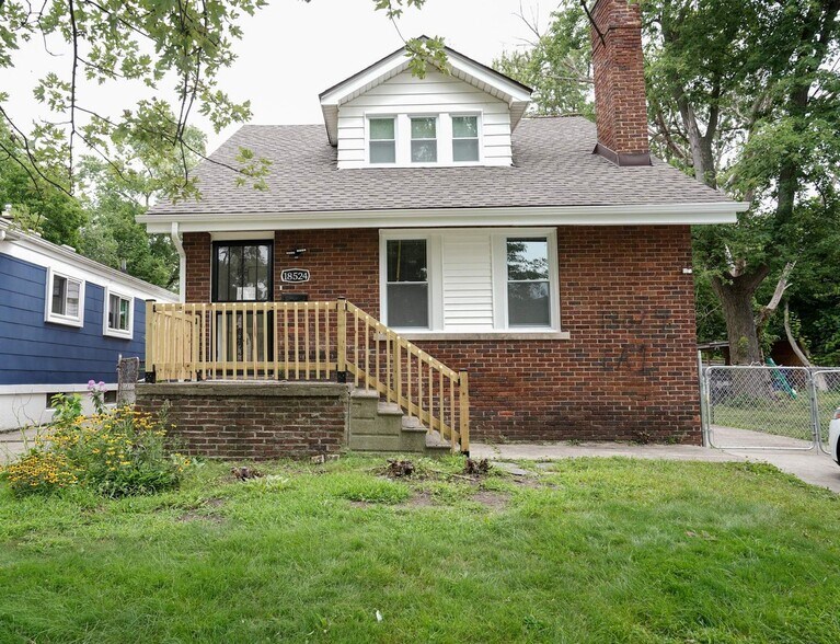 Primary Photo - Fully Renovated 3-Bedroom Home – Move-In R...