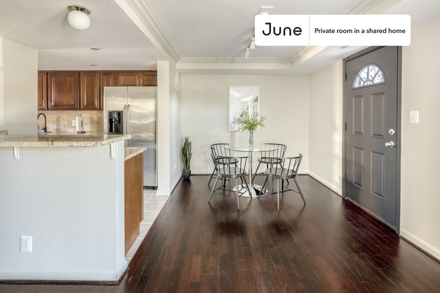 Building Photo - Room in Shared 5 bed/2.5 bath home in H Street