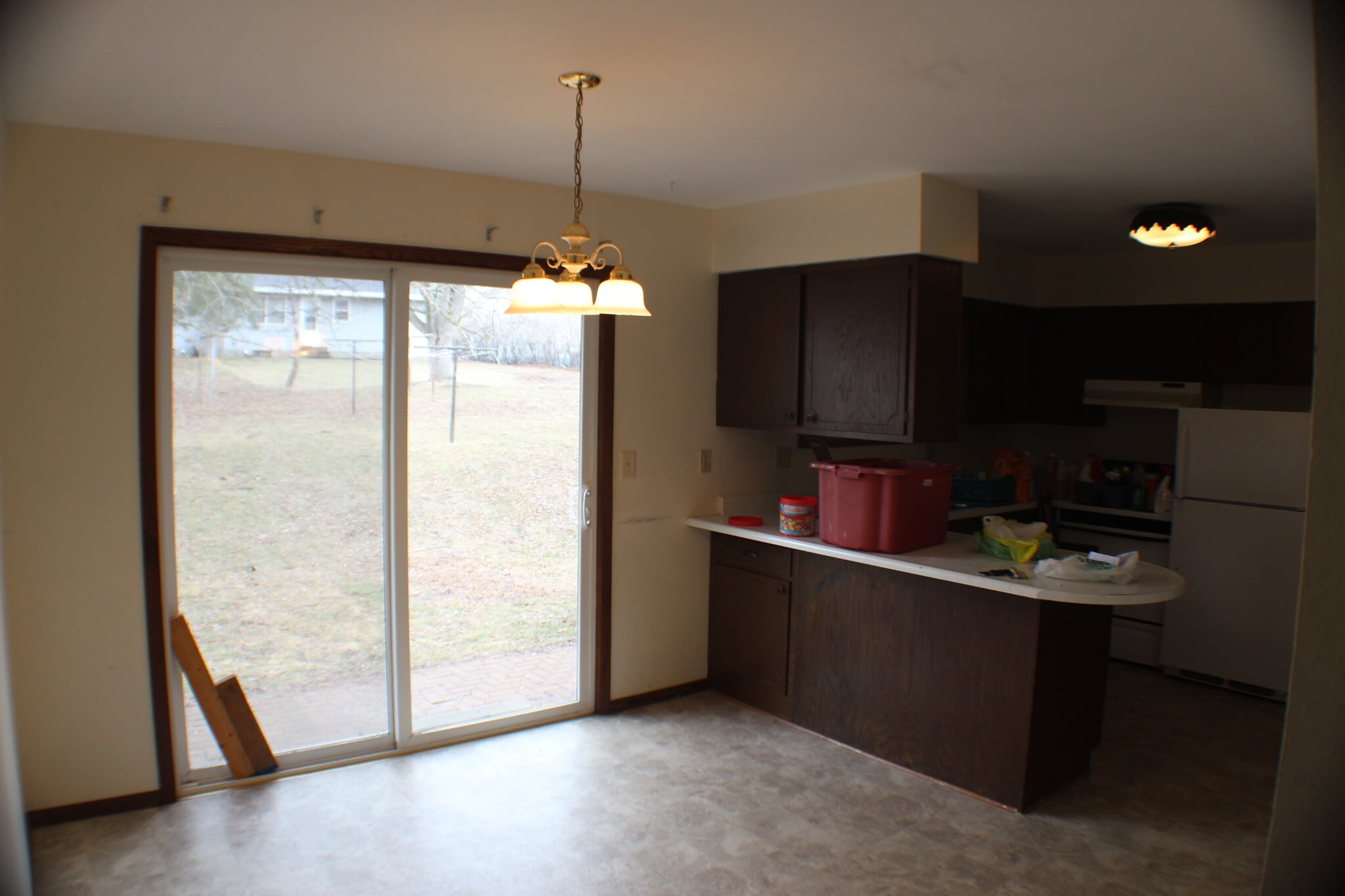 Dining area with patio door - 2806 Blakeley Ave