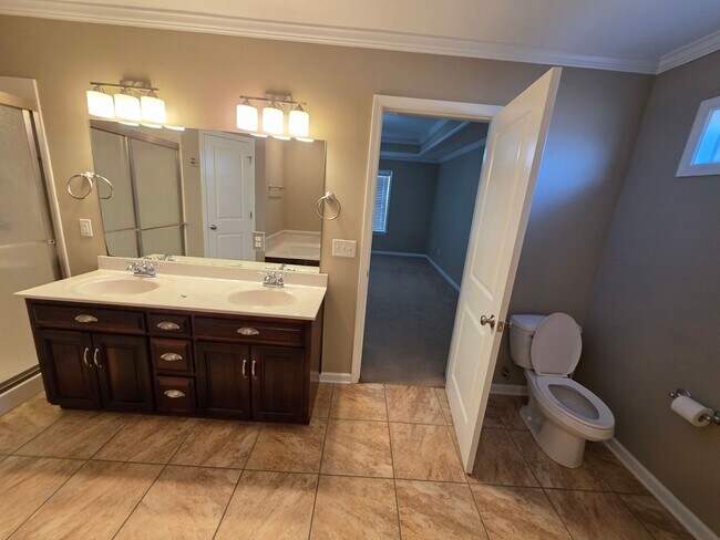 Building Photo - Available January!