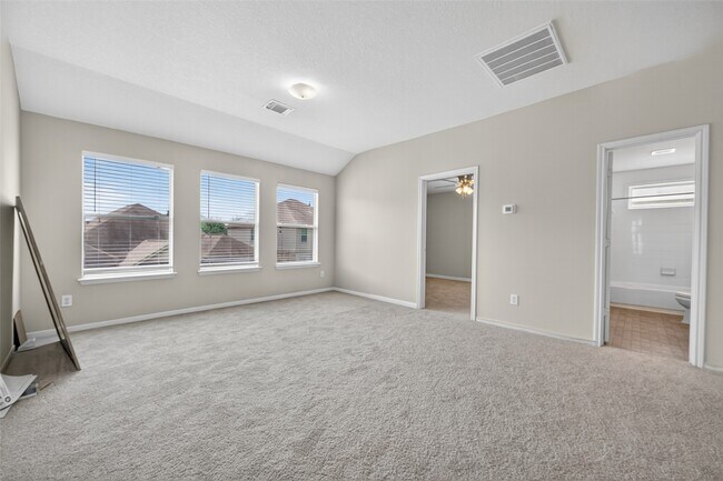 Building Photo - 15411 Redbud Dale Ct