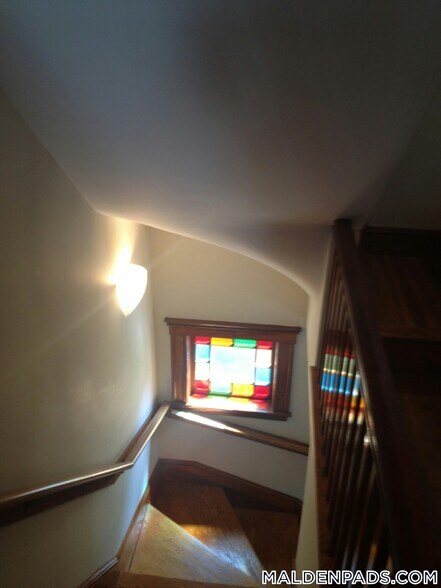 Building Photo - 477 Medford St