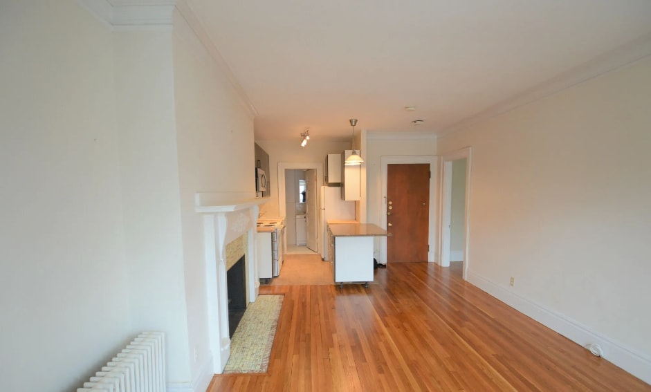 Building Photo - 851 Beacon St