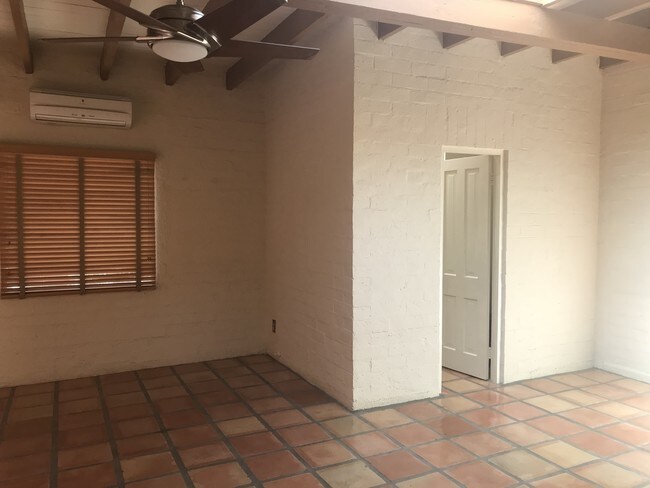 Building Photo - 780 N Prescott Dr