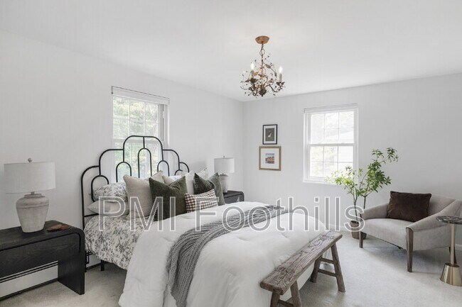 Building Photo - 6982 Estes Dr