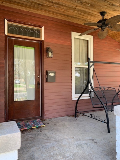 Front porch with ceiling fan - 206 E Vermilya Ave