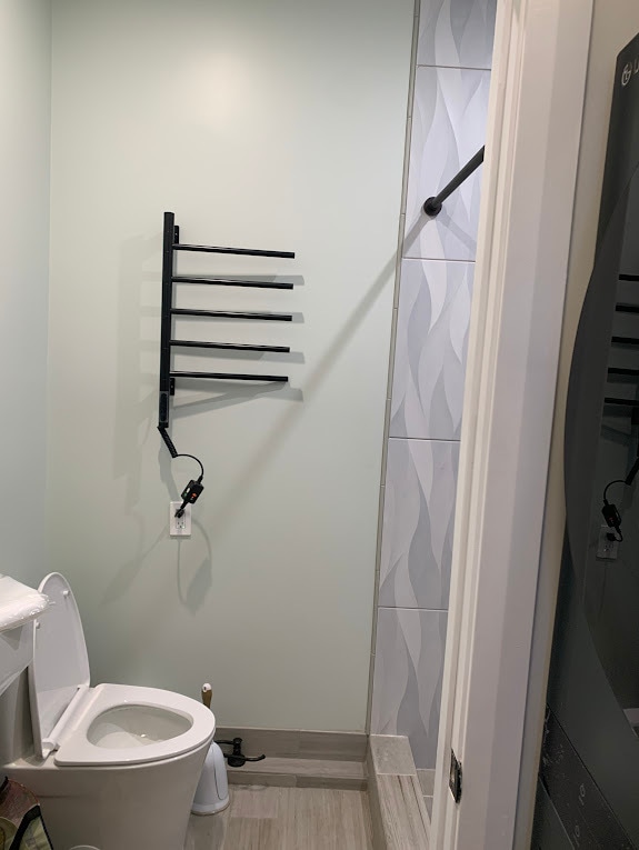 Building Photo - 220 Hiawatha Ave