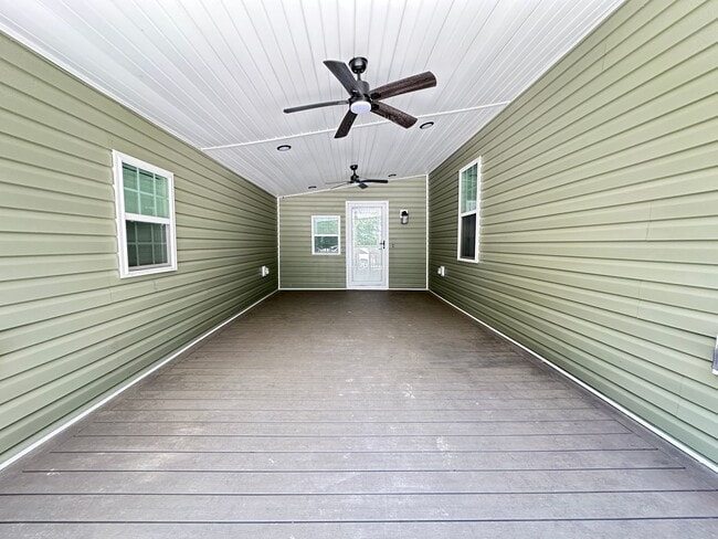 Building Photo - 408 Branch St