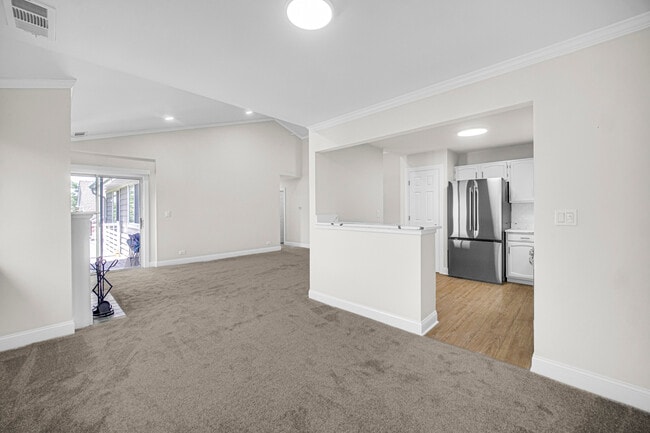 Building Photo - 607 Berkley Ct